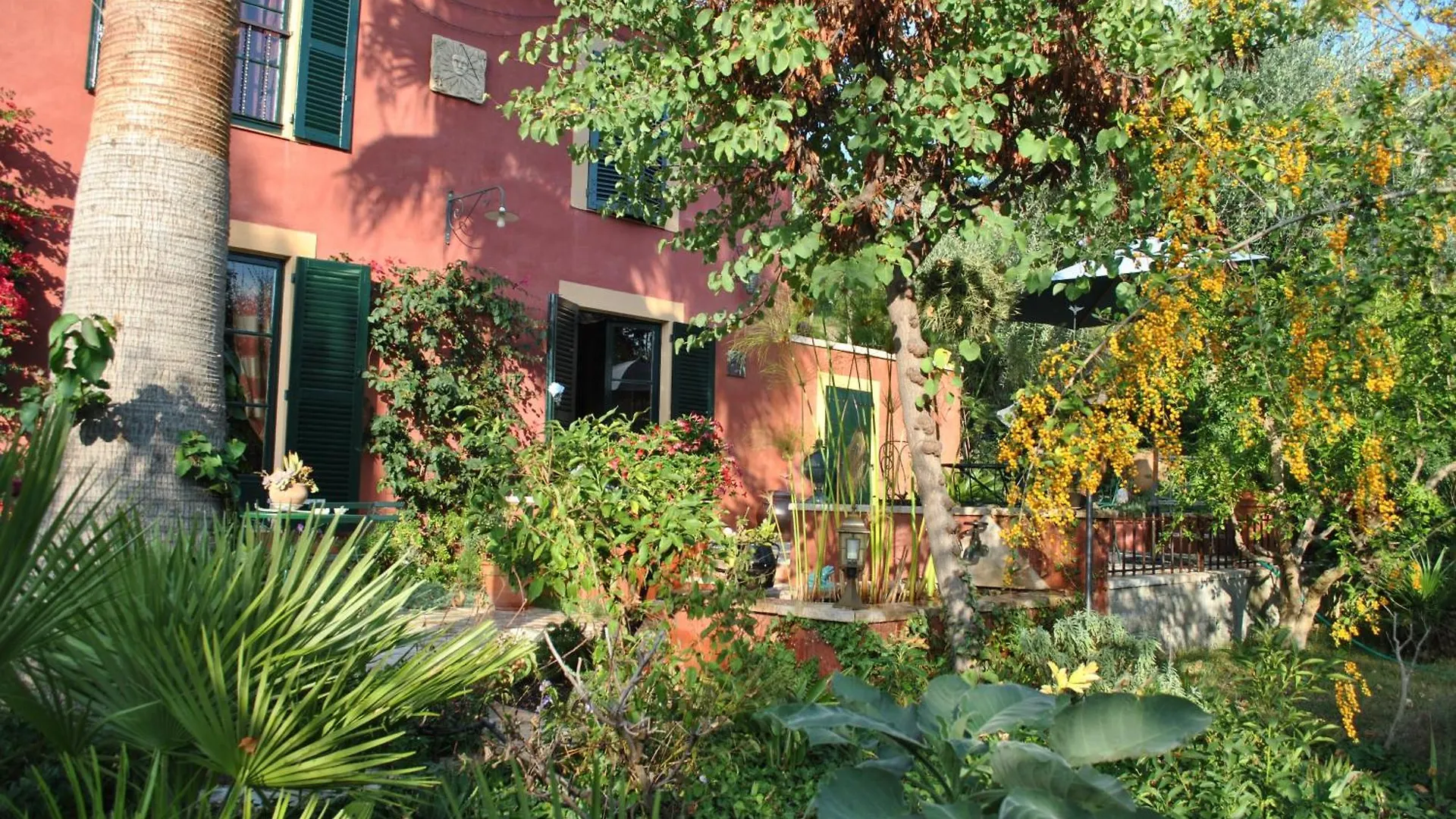 Sous L'Olivier Bed and Breakfast Menton 0*,  Frankrijk